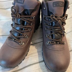 NWT Waterproof Hiking Bootd